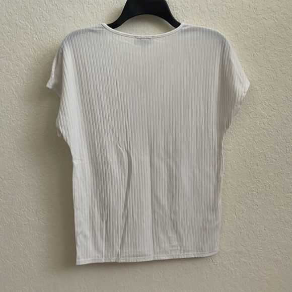 Loft Linen Tee - Picture 2 of 3